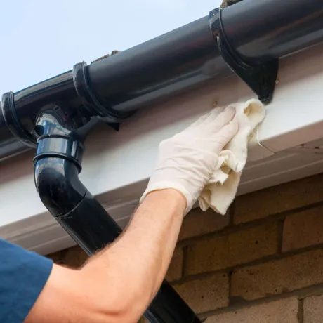 limpieza de canalones y bajantes en agaida, mallorca